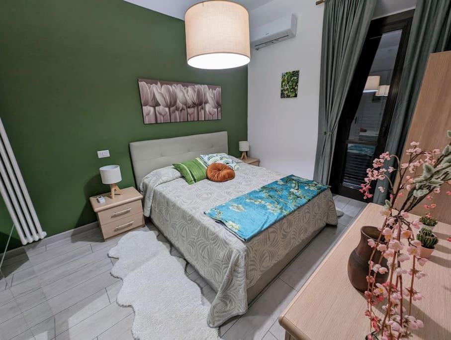 Bright Flat Just 10 Minutes From The City Centre Como Exterior photo