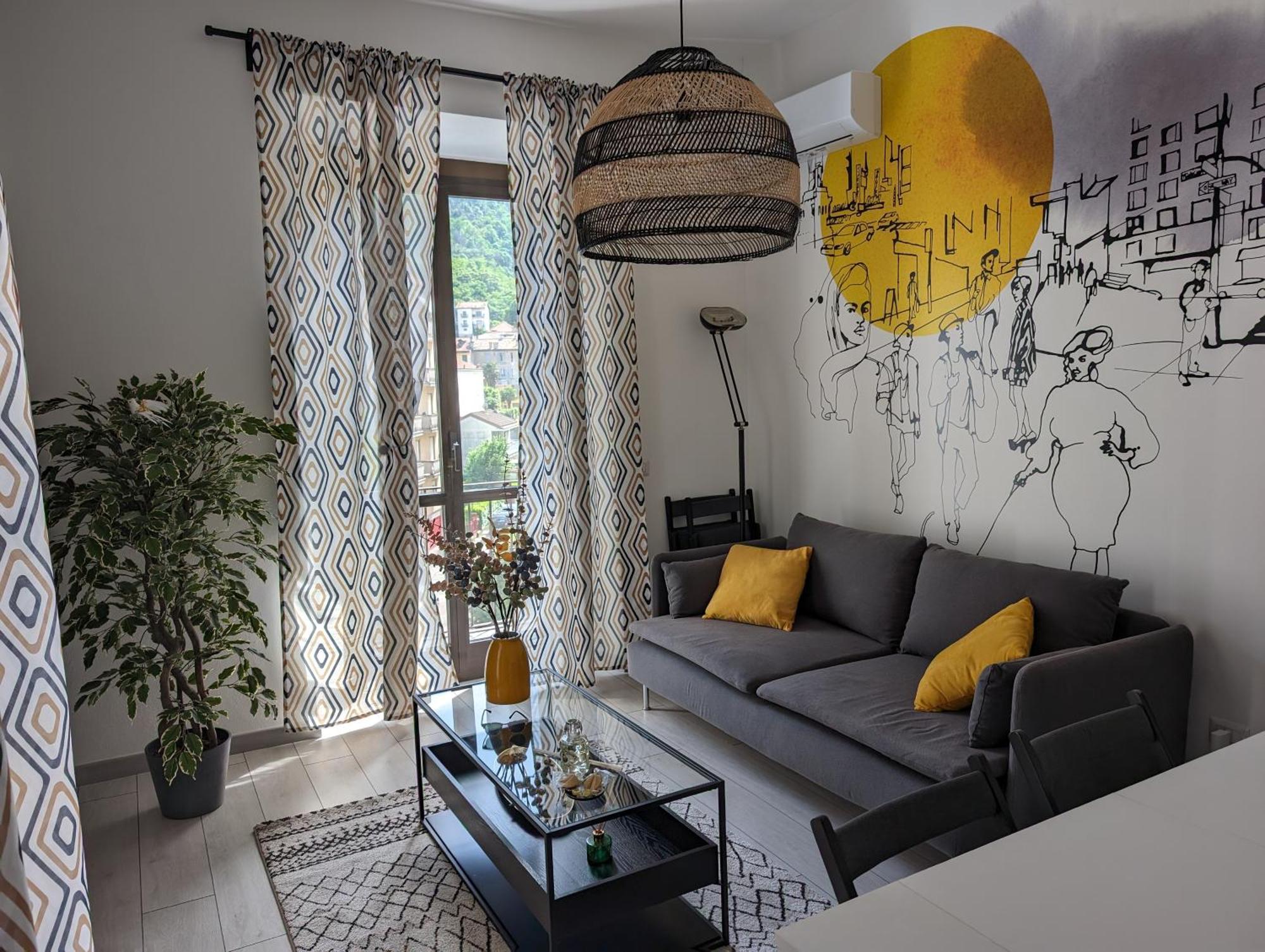 Bright Flat Just 10 Minutes From The City Centre Como Exterior photo
